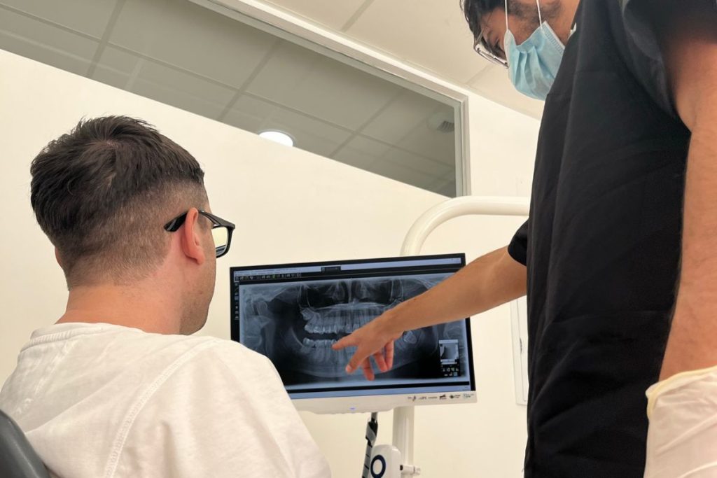 Radiografía en tu primera visita gratis en Torremolinos.